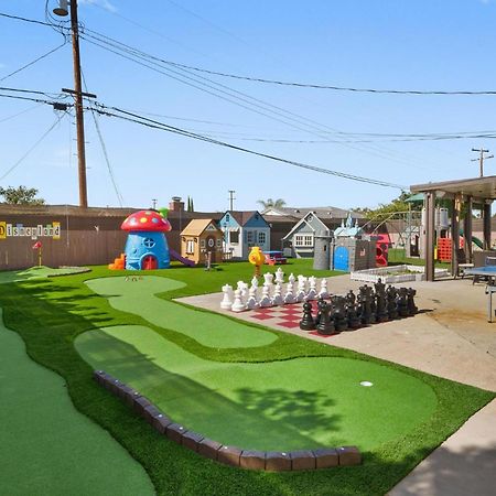 The Disneyland Dream: Arcade, Theater, Play, Golf+ Villa Garden Grove Exterior photo